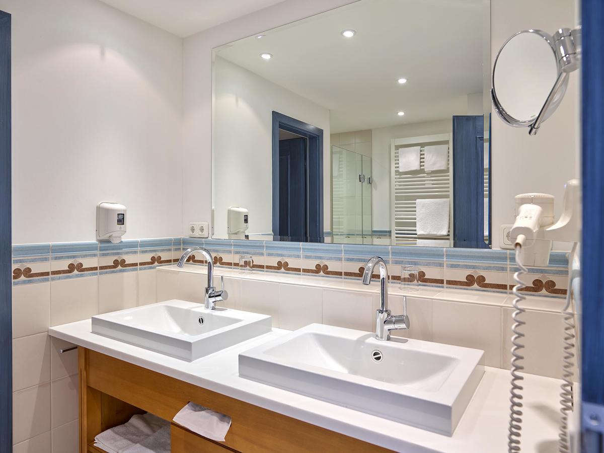 Gutshof Uttlau Hotel Haarbach Bagian luar foto