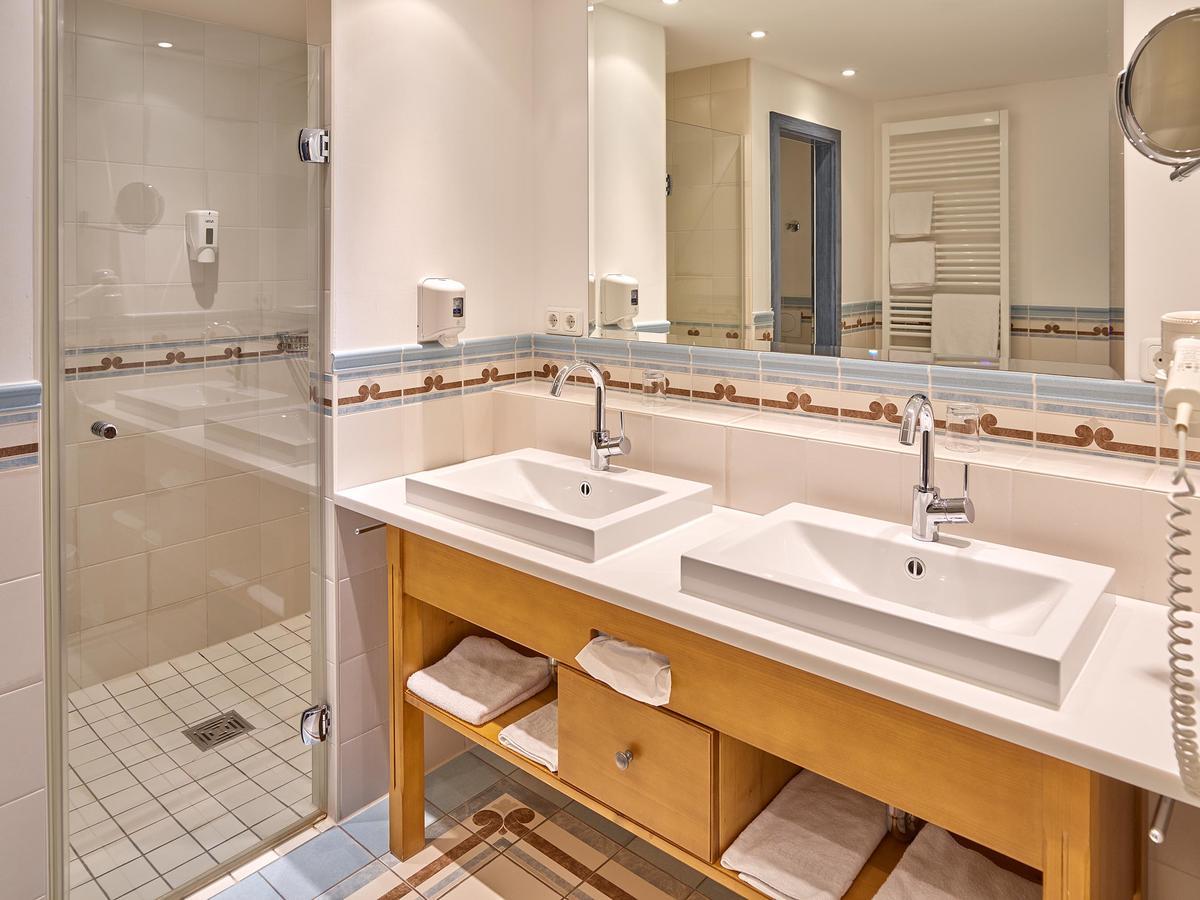 Gutshof Uttlau Hotel Haarbach Bagian luar foto
