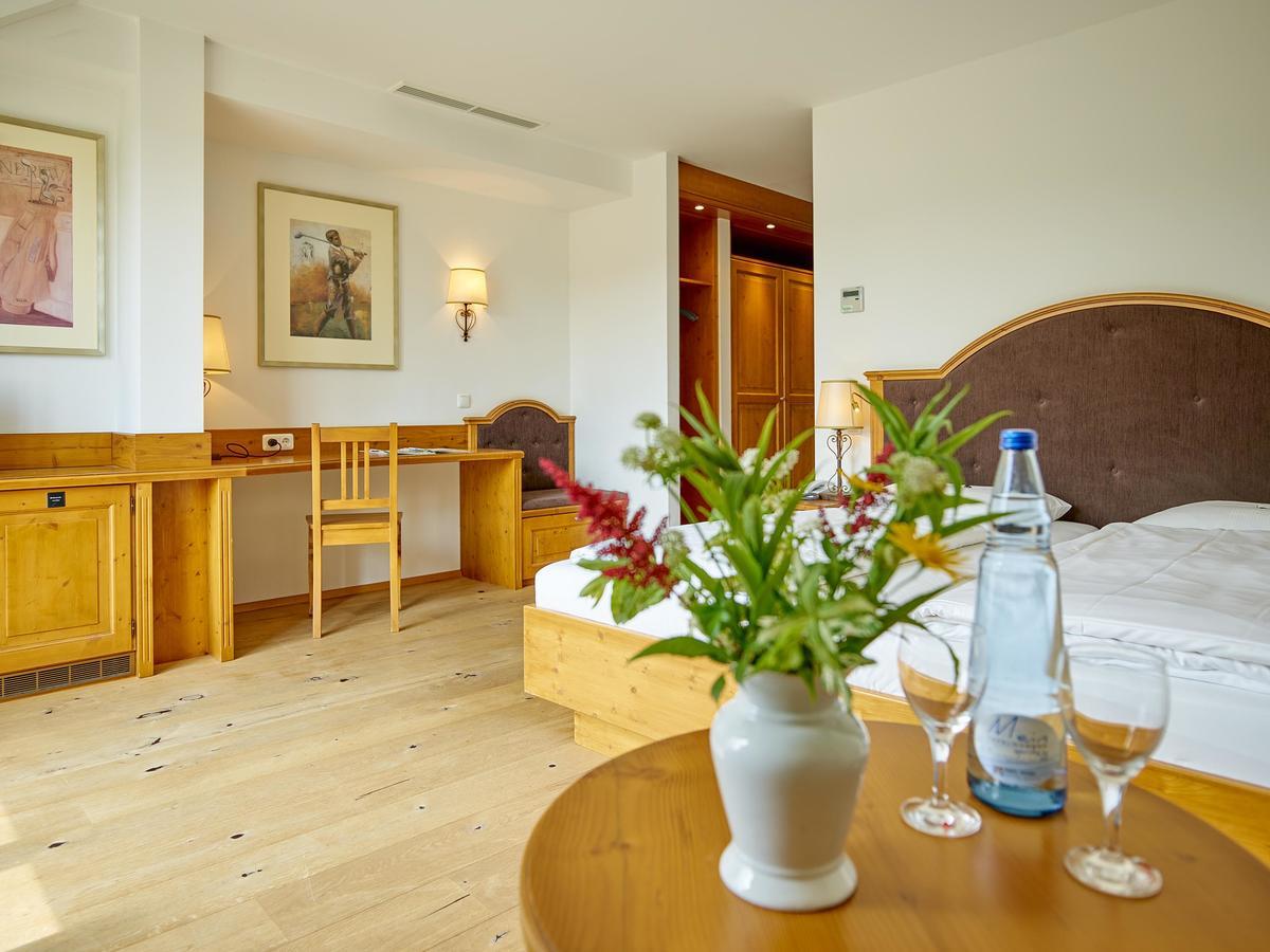 Gutshof Uttlau Hotel Haarbach Bagian luar foto