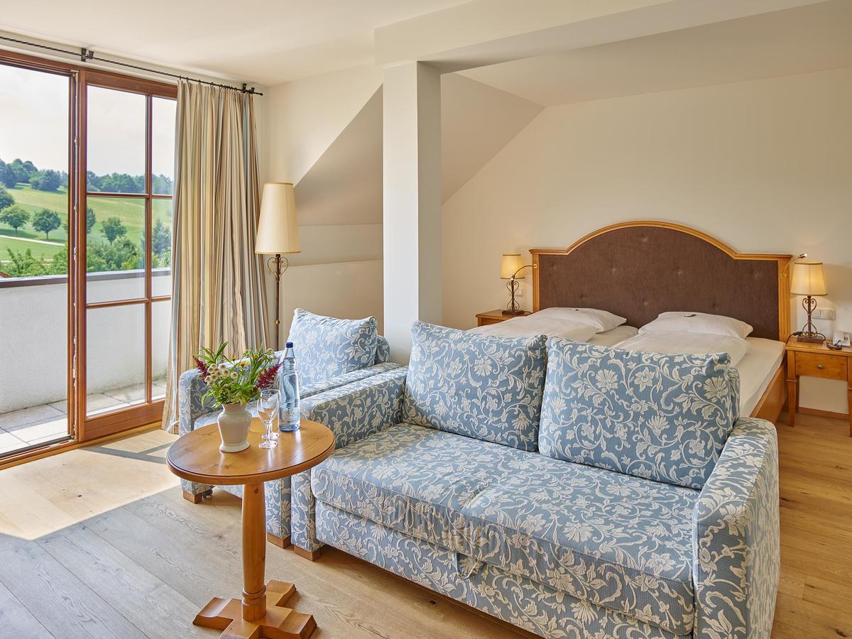 Gutshof Uttlau Hotel Haarbach Bagian luar foto